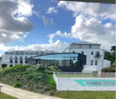 Appartement Devant La Plage Avec Piscine Concarneau Eksteriør billede